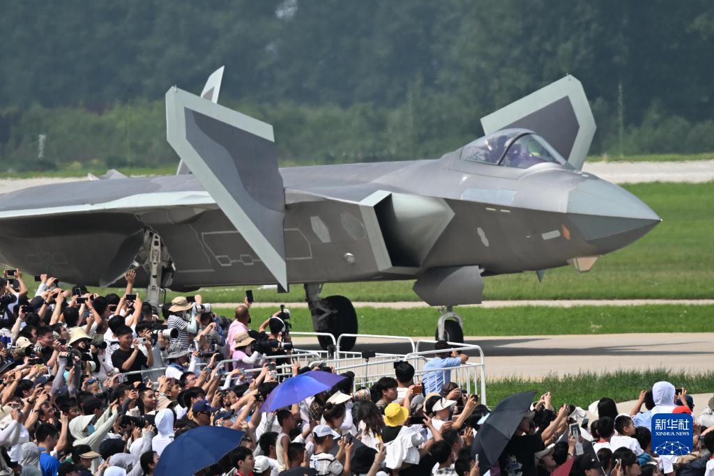 1690765274443934.jpg 1129777184_16907306813851n.jpg