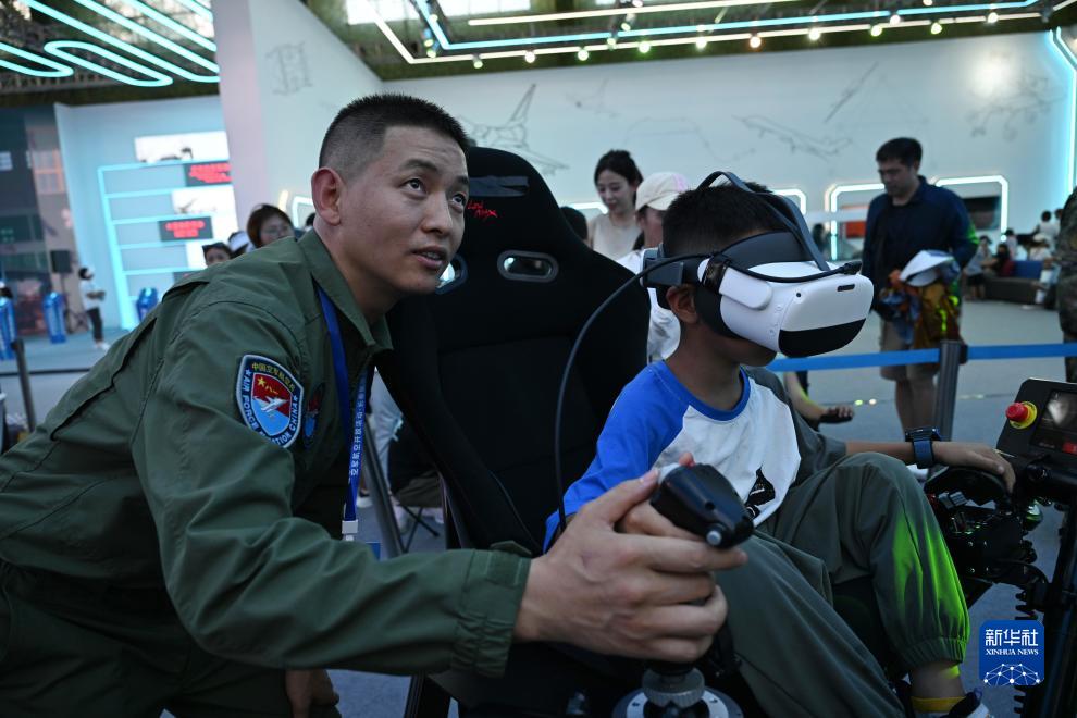 1690765297439455.jpg 1129777184_16907308080161n.jpg