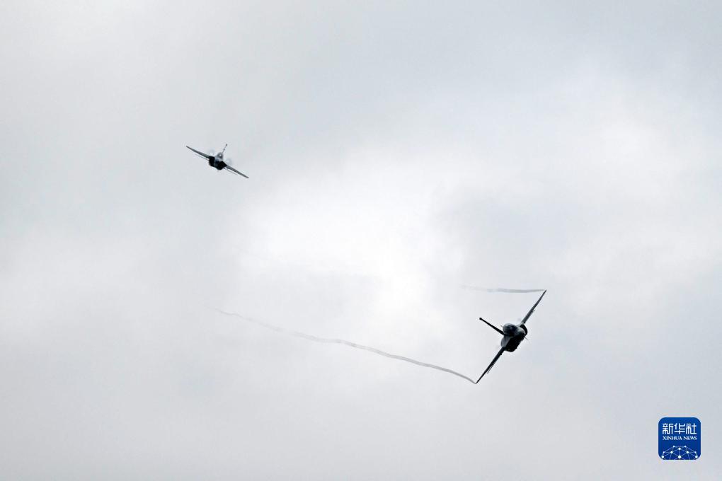 1690765328529901.jpg 1129777184_16907305077801n.jpg