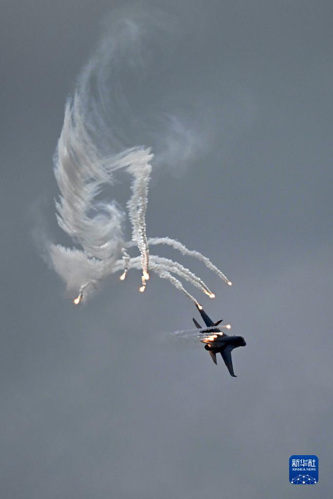 1690765339853526.jpg 1129777184_16907307233901n.jpg