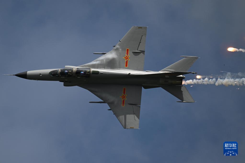 1690765350182534.jpg 1129777184_16907307711721n.jpg