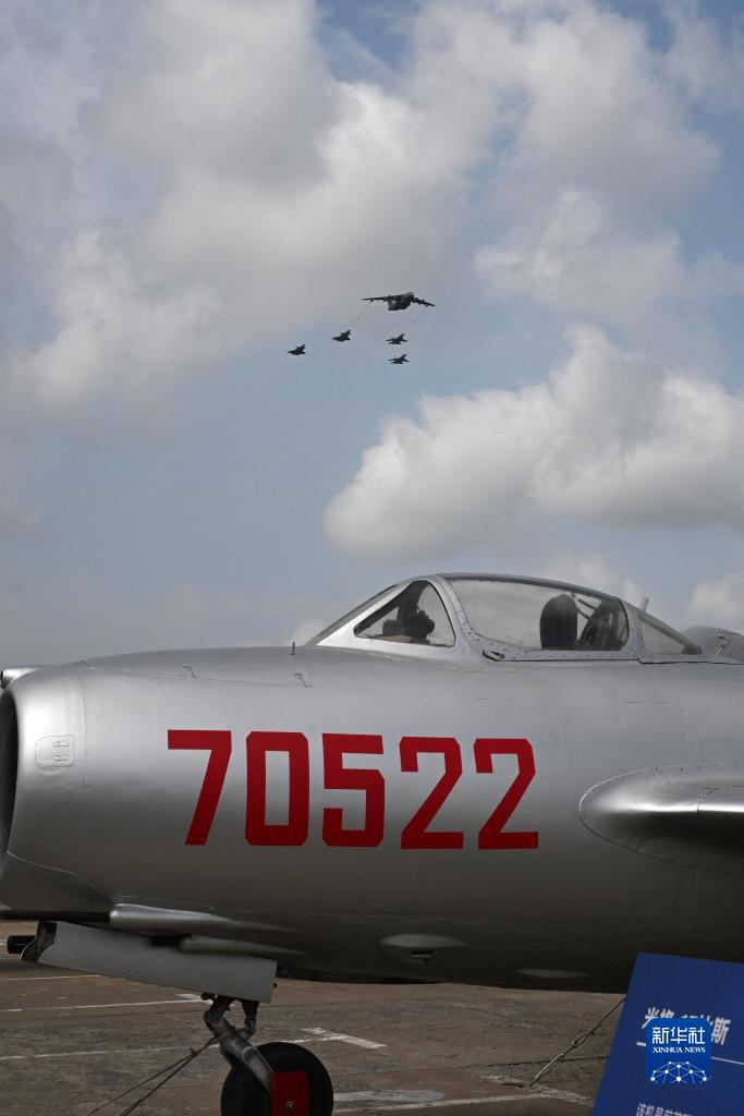 1690765457669841.jpg 1129777184_16907307425751n.jpg